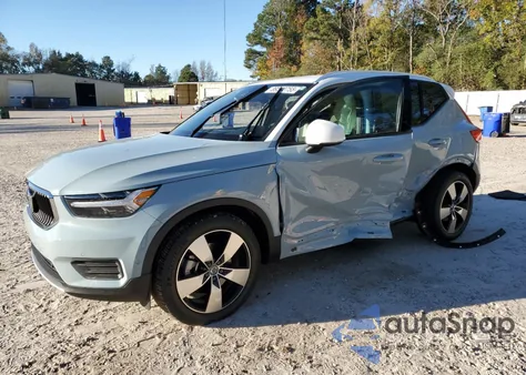 2019 Volvo Xc40 T5 Momentum z USA, uszkodzony, nr VIN YV4162UK3K2054861